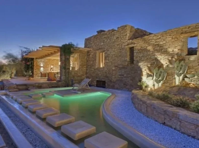 4 bedroom house 450 m² Psarou, Greece