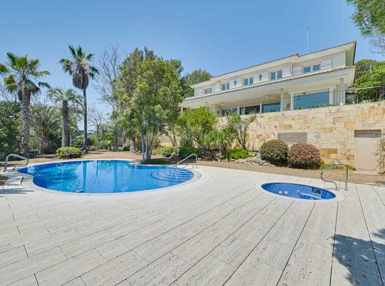 villa de 5 dormitorios 910 m² Sitges, Španjolska