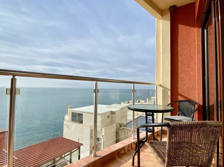 Mieszkanie 3 pokoi 75 m² Pecurice, Czarnogóra