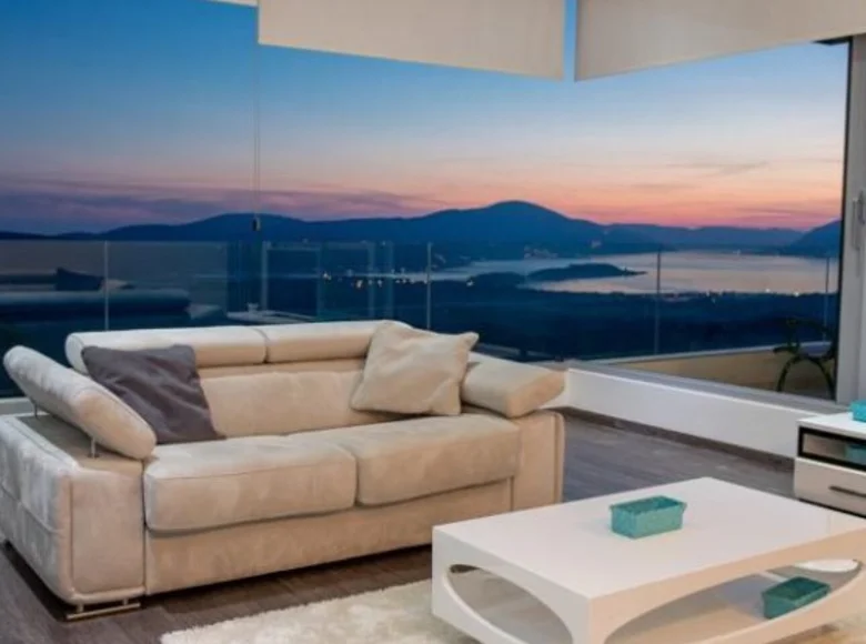 Maison 3 chambres 220 m² Tivat, Monténégro