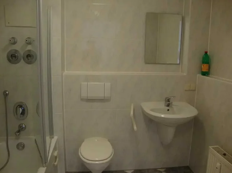 2 room apartment 47 m² in Warsaw, Poland