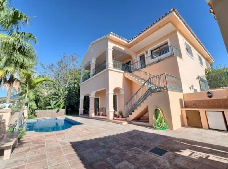 Villa de 4 dormitorios 485 m² Abadín, Španjolska