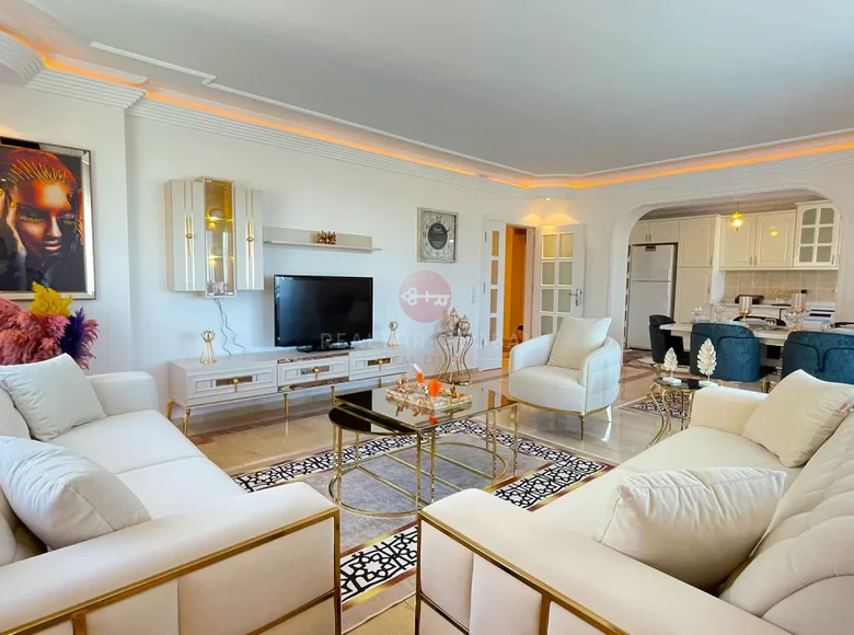 2 bedroom apartment 130 m² Mahmutlar, Turkey