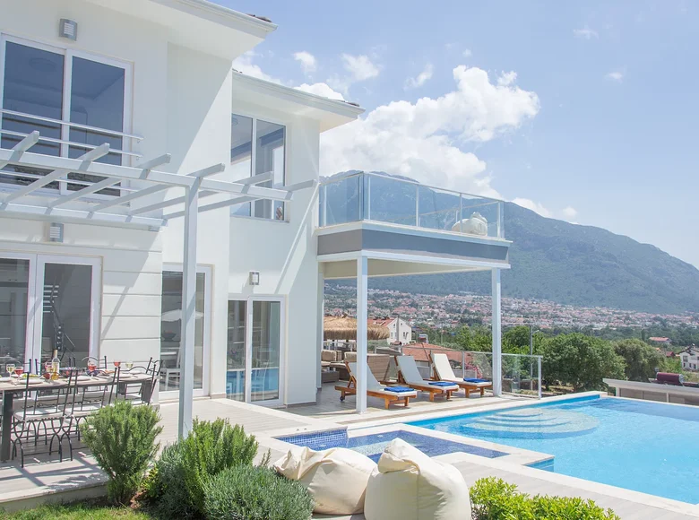 Willa 5 pokojów 210 m² Fethiye, Turcja