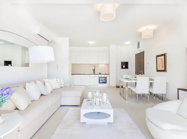 1 bedroom apartment 56 m² Morinj, Montenegro