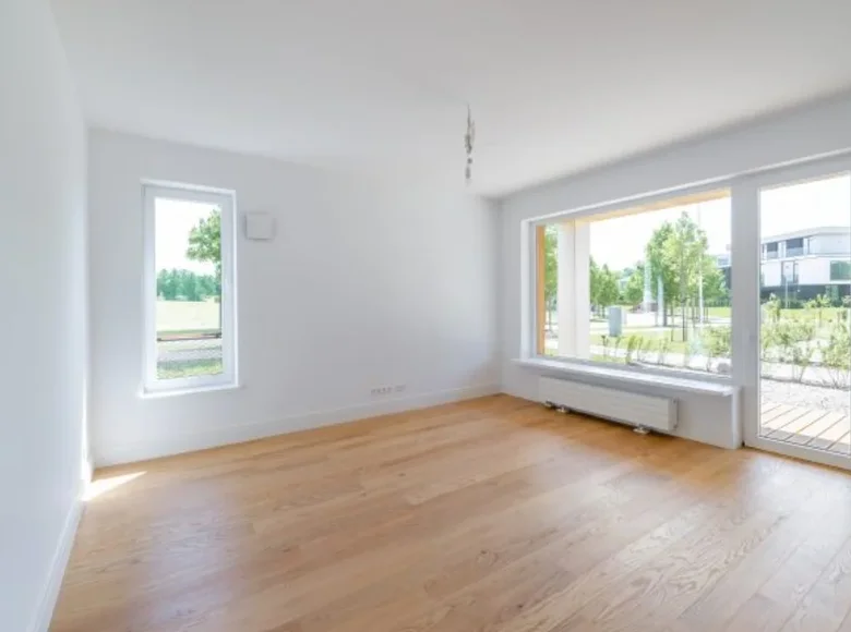 Mieszkanie 4 pokoi 114 m² Ryga, Łotwa