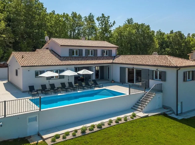 4 bedroom house 249 m² Grad Labin, Croatia