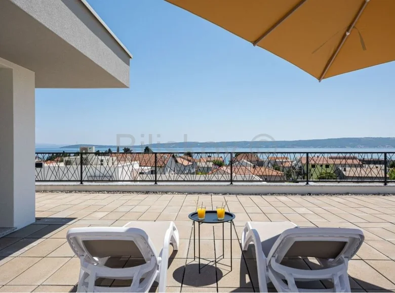 Apartamento 3 habitaciones 177 m² Kastel Stari, Croacia