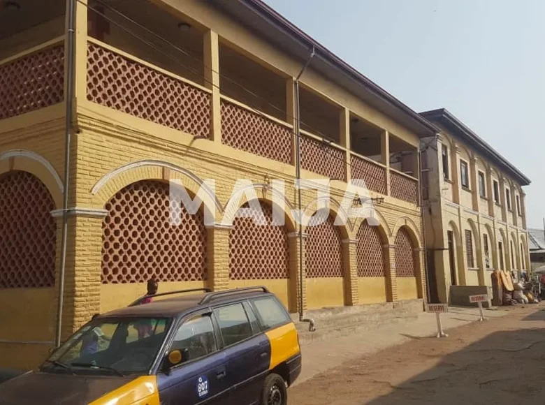 House 12 bedrooms 2 000 m² Accra, Ghana