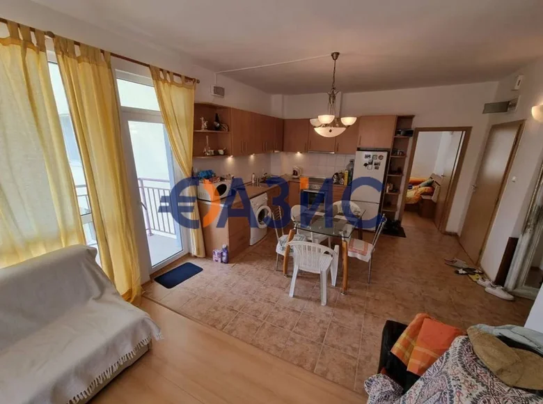 Mieszkanie 3 pokoi 88 m² Nesebyr, Bułgaria