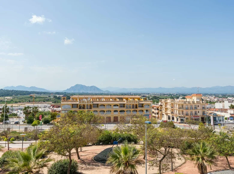 Villa de tres dormitorios 135 m² Benijófar, Španjolska