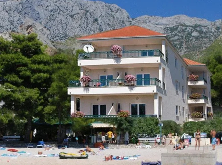 House 10 bedrooms 800 m² Makarska, Croatia