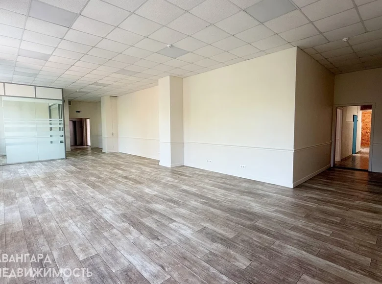 Oficina 277 m² en Minsk, Belarús