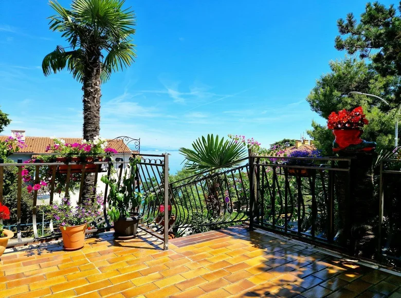 Отель 330 м² Город Опатия, Хорватия