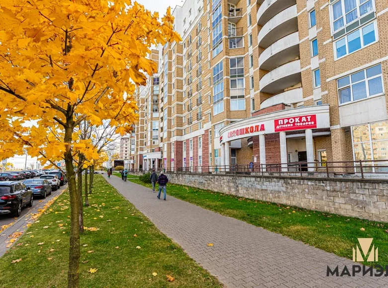 Office 3 rooms 215 m² in Minsk, Belarus