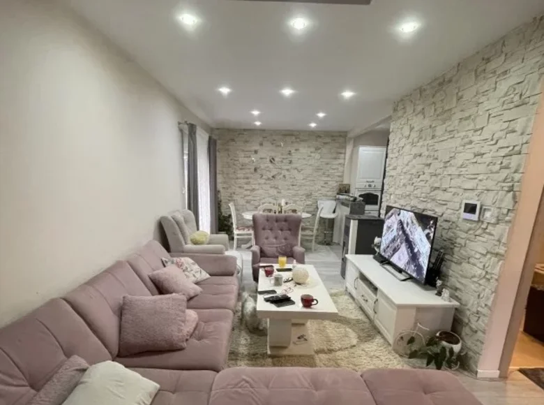 Mieszkanie 3 pokoi 185 m² Bar, Czarnogóra