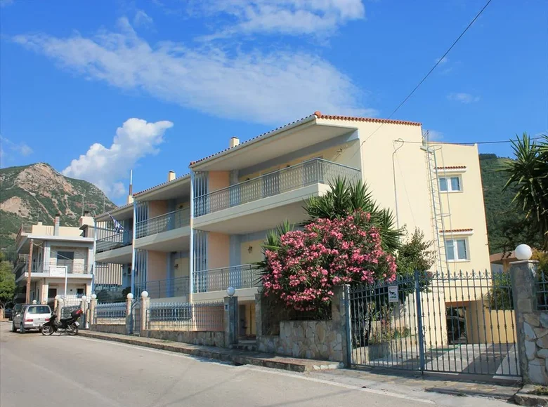Таунхаус 3 спальни 190 м² Romanos, Греция
