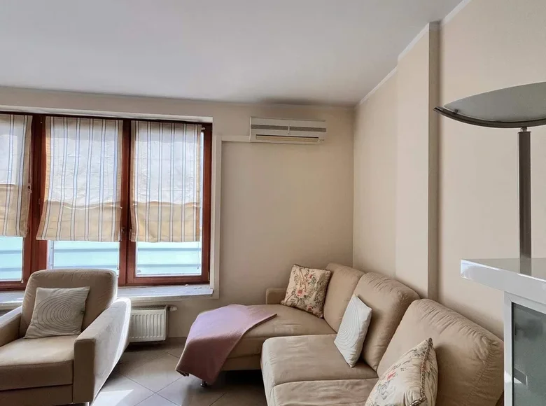 Mieszkanie 2 pokoi 45 m² w Warszawa, Polska