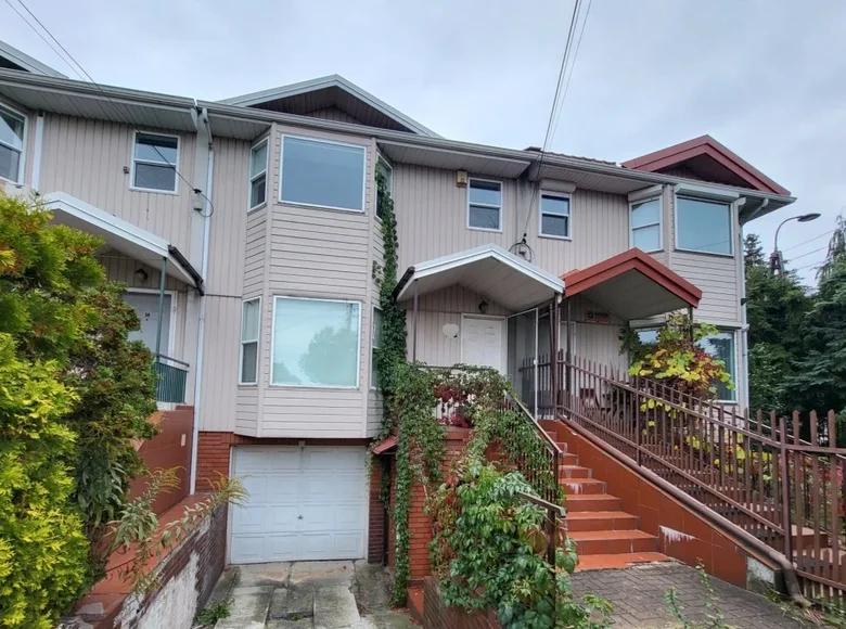 5 room house 300 m² in Warsaw, Poland