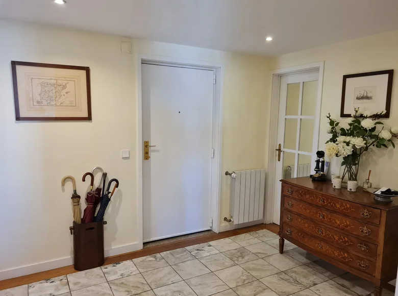 4 bedroom apartment 219 m² Porto, Portugal