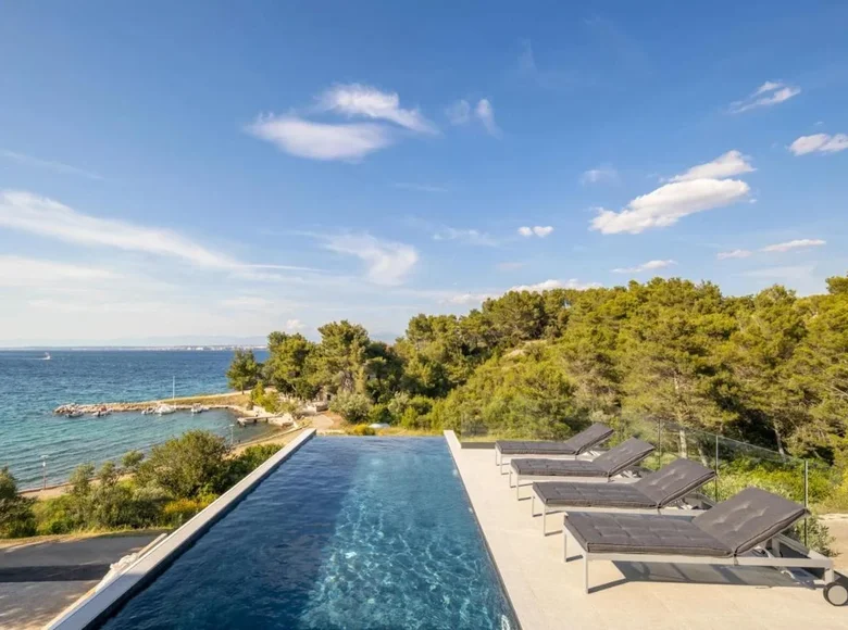3 bedroom house 265 m² Opcina Preko, Croatia