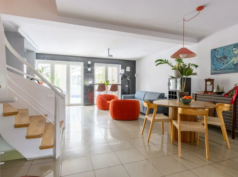 4 room house 196 m² Warsaw, Poland