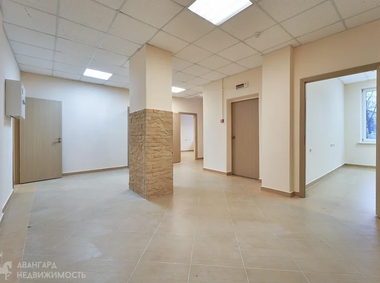 Shop 5 rooms 100 m² in Minsk, Belarus