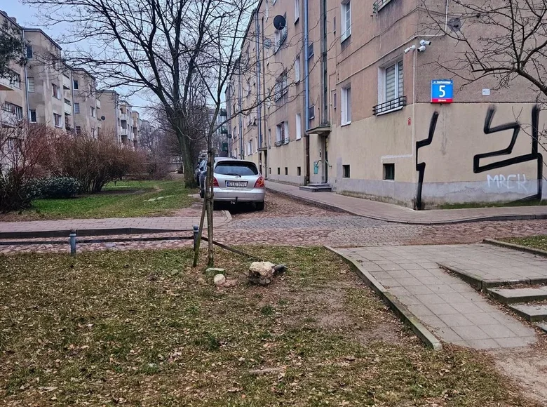 Mieszkanie 2 pokoi 40 m² Łódź, Polska