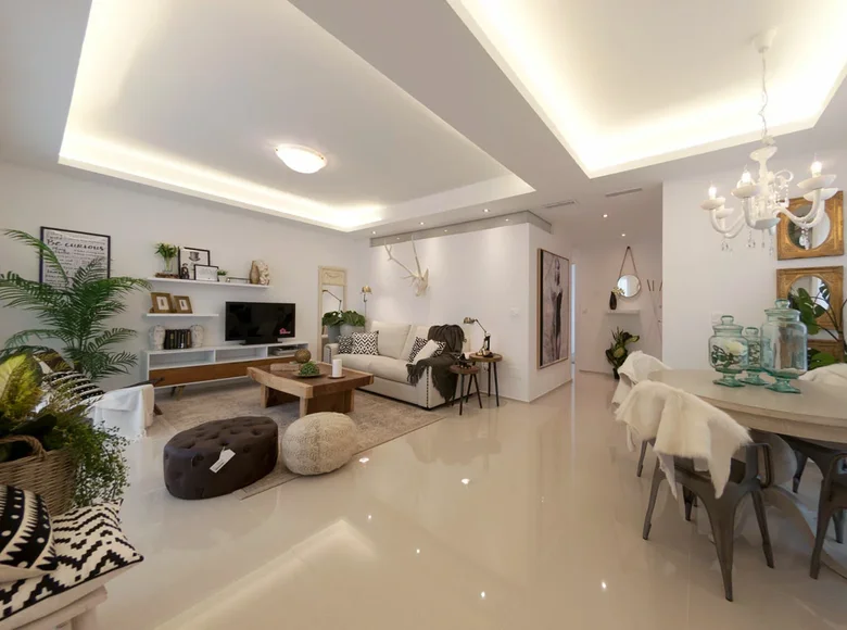 Квартира 2 комнаты 89 м² Аликанте, Испания