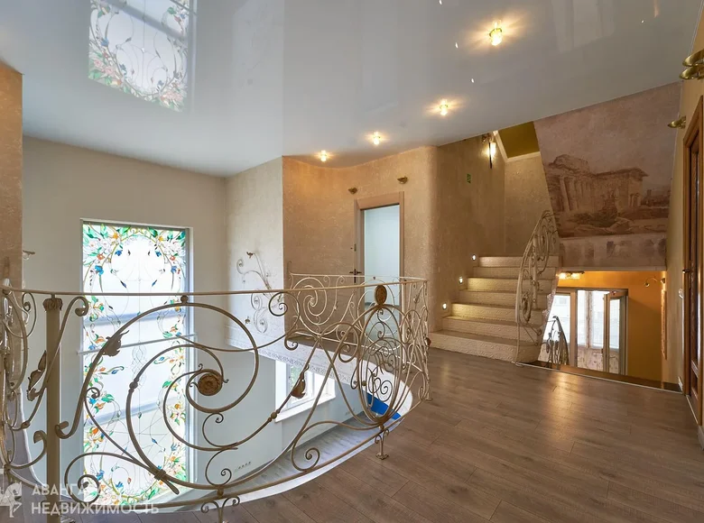 Oficina 10 habitaciones 192 m² en Minsk, Belarús