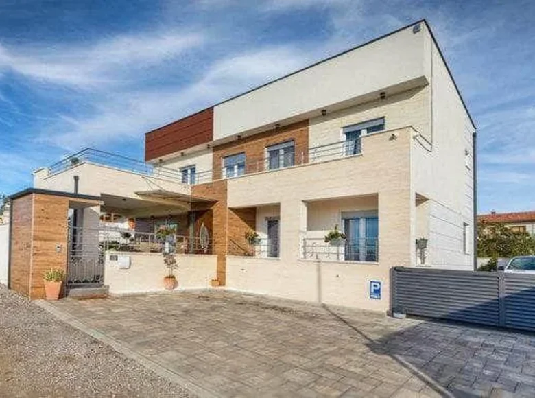 villa de 5 dormitorios 360 m² Galizana, Croacia