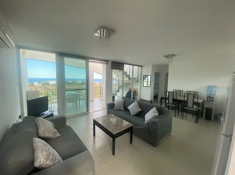 Attique 3 chambres 70 m² Kalogreia, Chypre du Nord