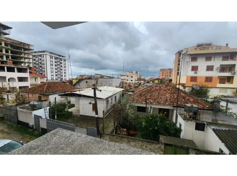 Mieszkanie 3 pokoi 94 m² Kavaja, Albania