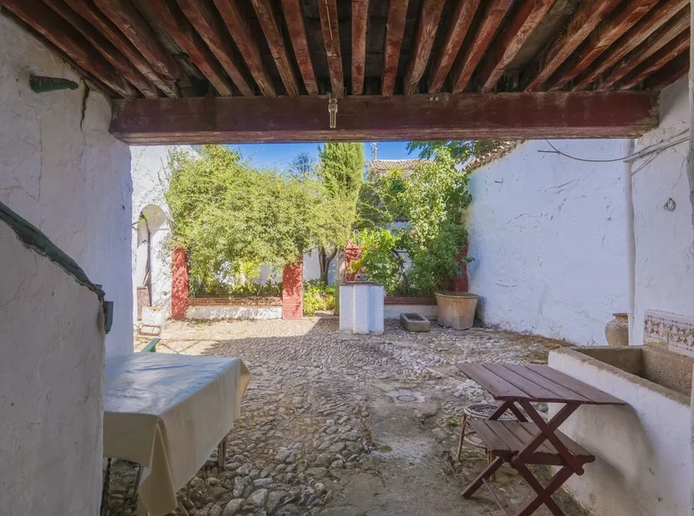 6 bedroom villa 840 m² Salt, Spain