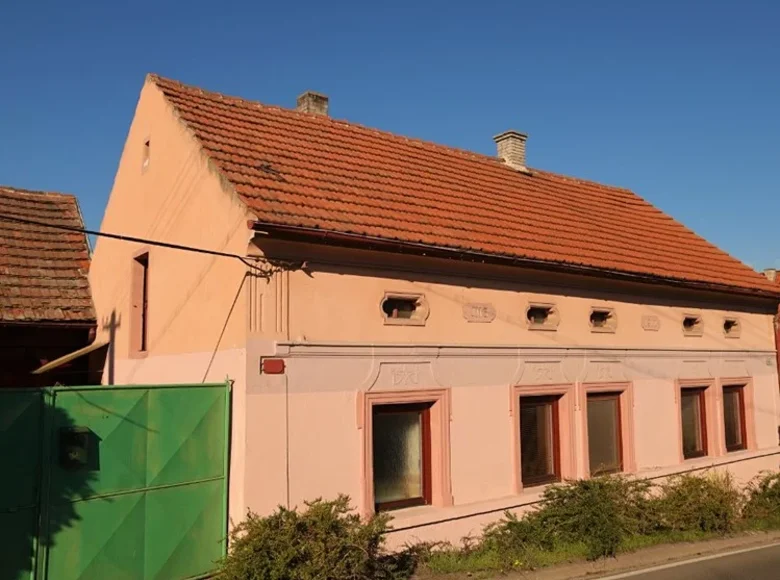 Apartment 160 m² Tuchomerice, Czech Republic