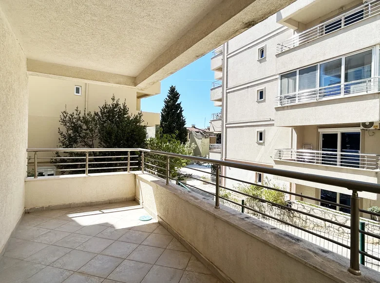 2 bedroom apartment 104 m² Petrovac, Montenegro