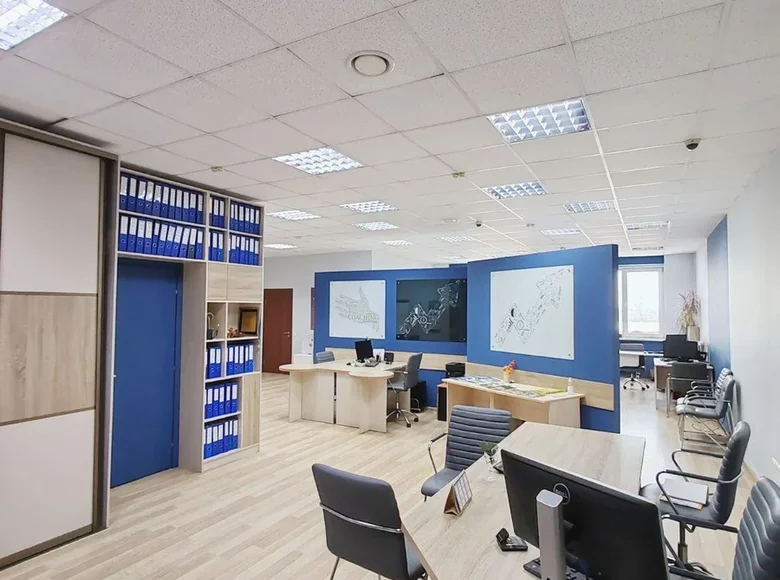 Office 4 rooms 150 m² in Minsk, Belarus