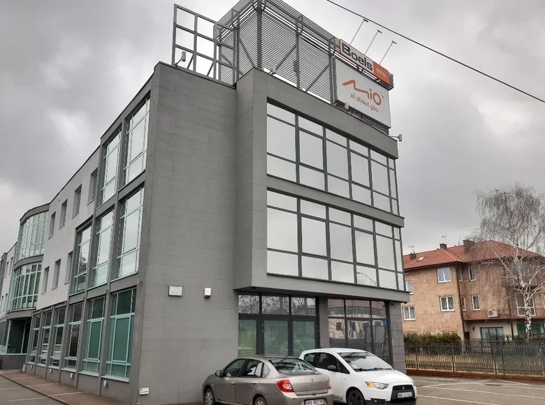 Propiedad comercial 1 559 m² en Varsovia, Polonia
