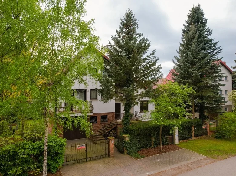 9 room house 330 m² Lomianki, Poland