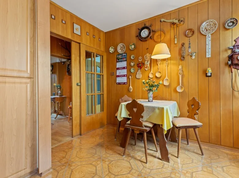Mieszkanie 4 pokoi 84 m² Warszawa, Polska