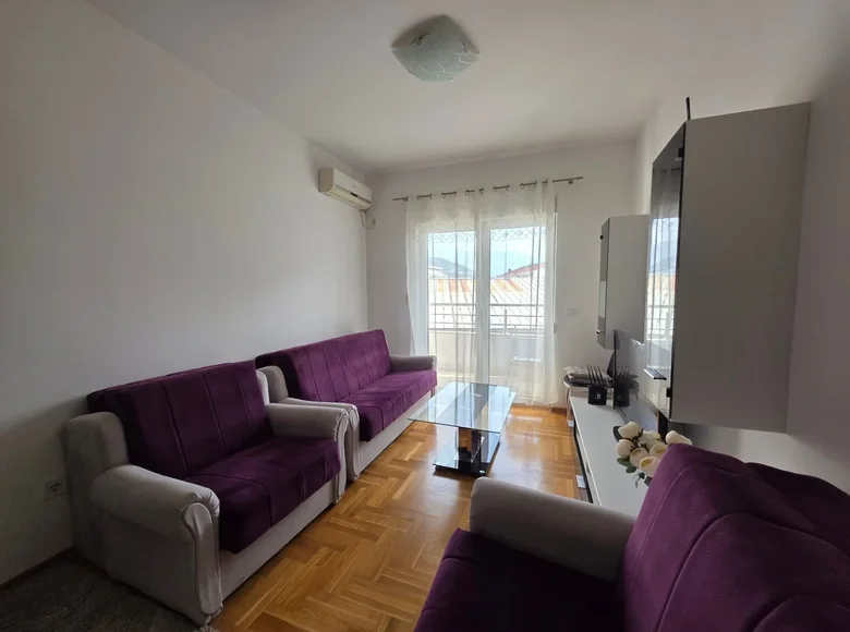 1 bedroom apartment 45 m² in Budva, Montenegro