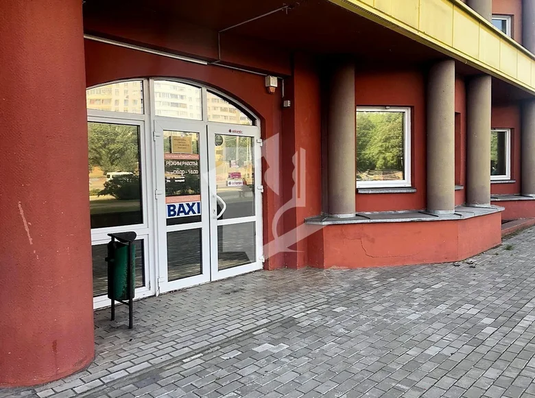 Tienda 5 habitaciones 92 m² en Minsk, Belarús