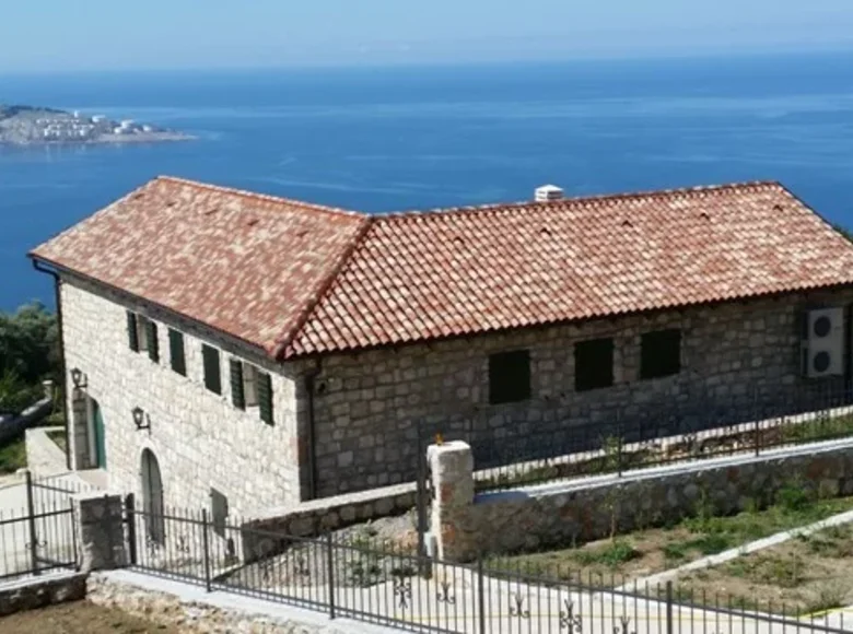 4 bedroom Villa 400 m² Susanj, Montenegro