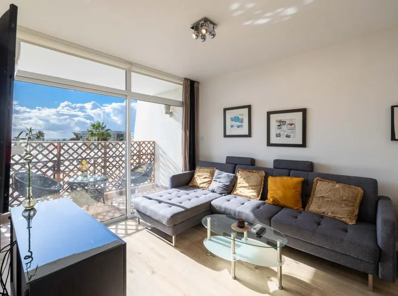 Apartamento 2 habitaciones 80 m² Koinoteta Parekklesias, Chipre