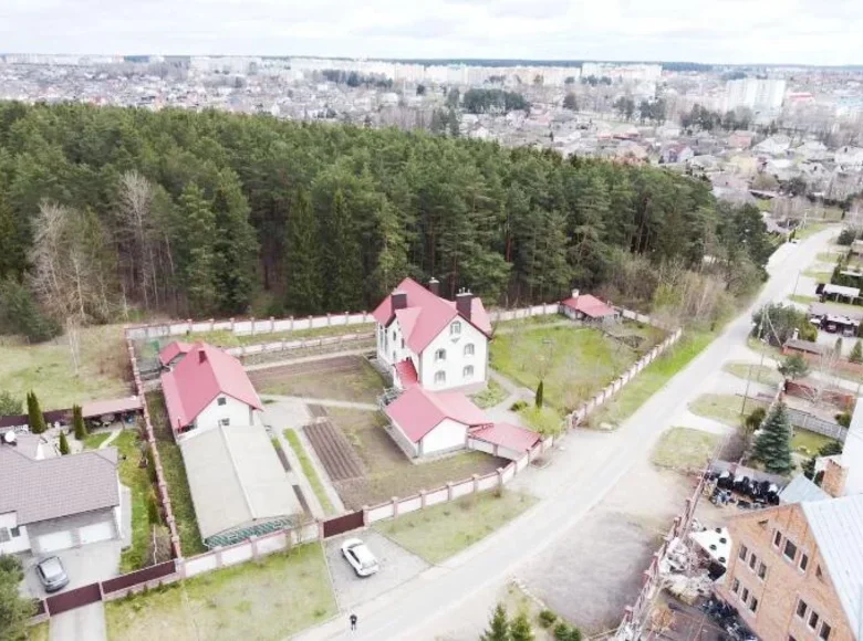 Cottage 428 m² Barawlyany, Belarus