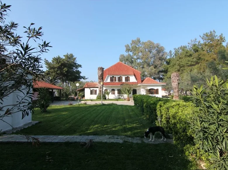6-Zimmer-Villa 250 m² Pefkochori, Griechenland
