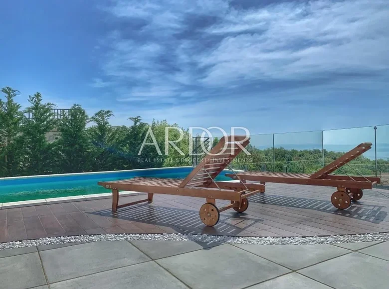 6 bedroom house 400 m² Grad Rijeka, Croatia