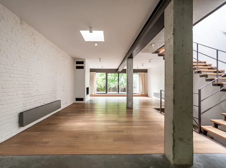 Casa 266 m² en Varsovia, Polonia