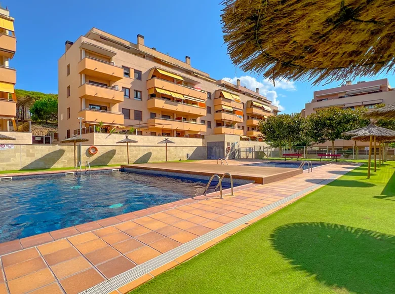 Mieszkanie 3 pokoi 120 m² Lloret de Mar, Hiszpania