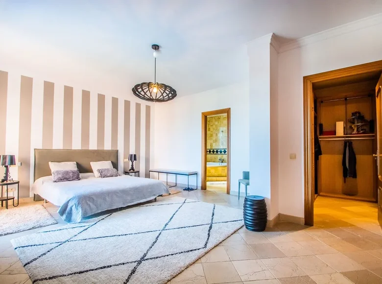 2-Schlafzimmer-Penthouse 215 m² Bel Air, Spanien